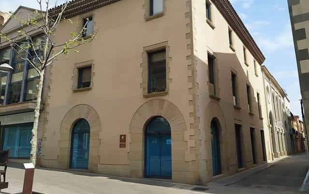 Fachada exterior del edificio del Ateneu Centre Cultural en Mataró