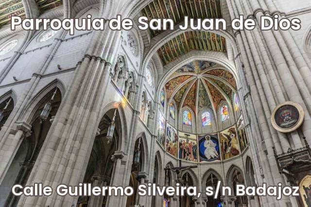 Interior de la Parroquia de San Juan de Dios con bóvedas y vitrales