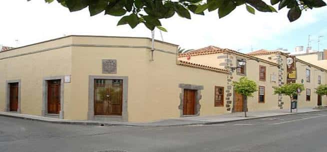 Fachada exterior de la Casa Museo León y Castillo en Telde