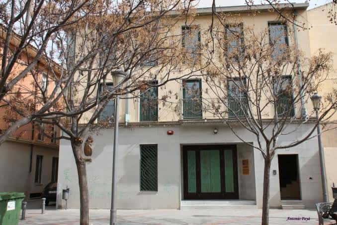 Fachada exterior de la sede de la Comparsa Huestes del Cadí en Elda