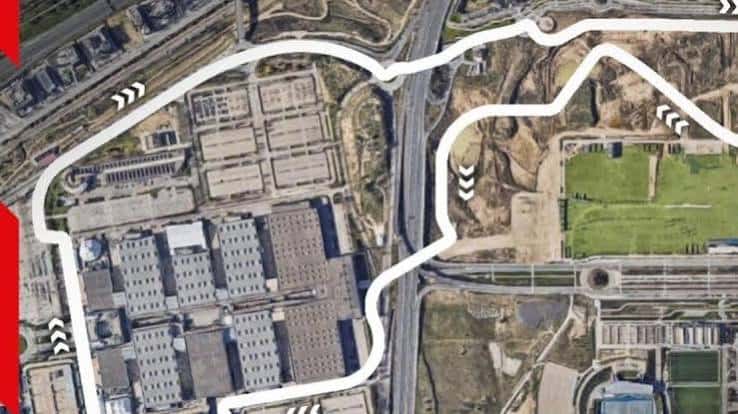 Mapa satelital del trazado del circuito superpuesto sobre el terreno