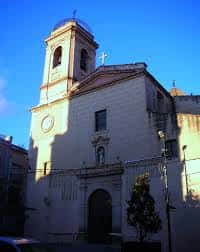 Fachada de la iglesia de Santa María la Mayor en Tortosa