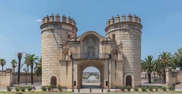 Puerta de Palmas en Badajoz, un monumento histórico emblemático