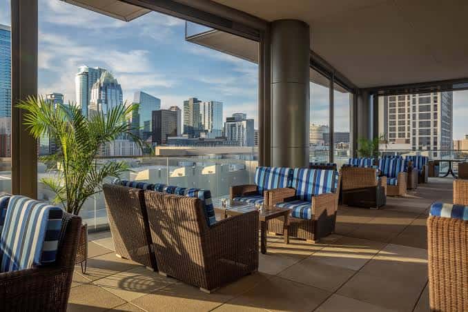 Terraza con vistas panorámicas a la ciudad de Austin