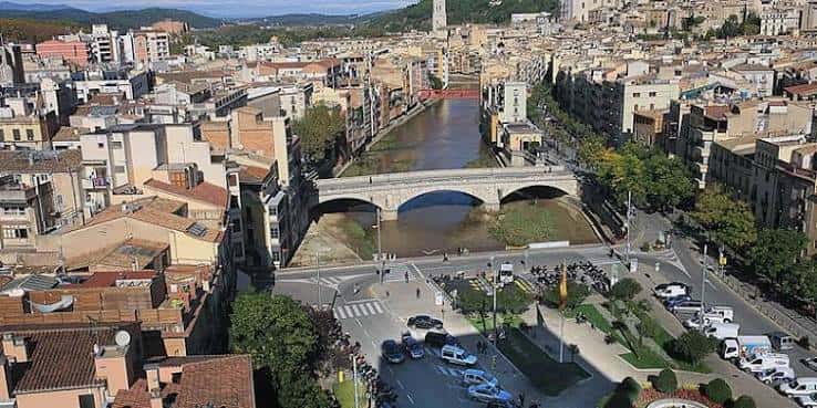 Vista aérea de la Plaça de Catalunya y el río Onyar
