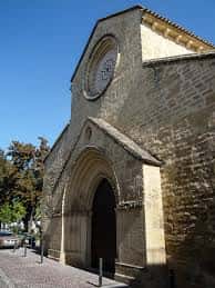 Fachada de la iglesia de la Magdalena en la Plaza de la Magdalena