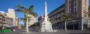 Plaza de la Candelaria en San Cristóbal de La Laguna con edificios históricos al fondo