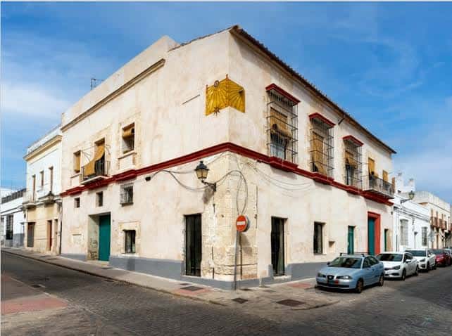 Vista exterior de la Casa Palacio del Reloj de Sol en El Puerto de Santa María