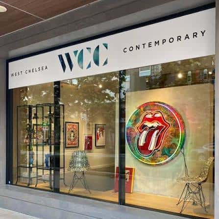 Fachada de West Chelsea Contemporary con ventanales