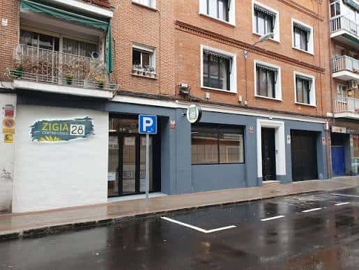 Fachada exterior del Centro Cívico Zigia28 con su distintivo logo