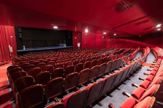 Interior del Teatro Marquina con vista al escenario