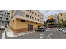 Vista exterior del edificio residencial en la urbanización Princesa Yballa