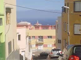 Paisaje urbano con vista al mar desde el barrio de Princesa Yballa