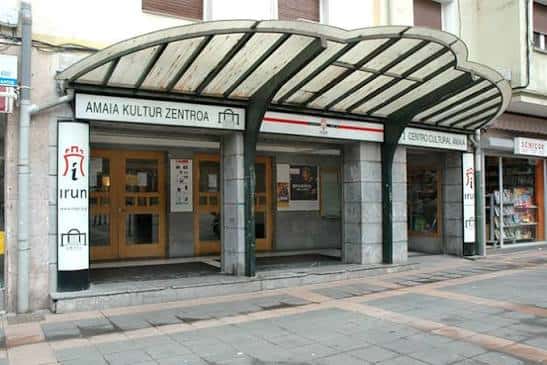 Entrada principal del Amaia Kultur Zentroa en Irún
