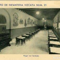 Interior del antiguo cine Cuartel de Infantería con mesas y sillas dispuestas para eventos