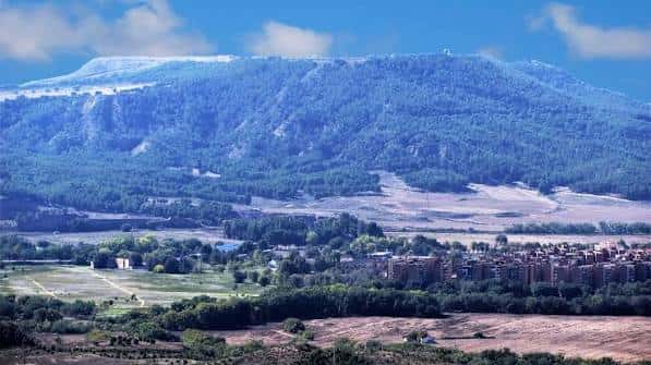 Panorámica del Cerro del Viso con el río Henares y la ciudad de Alcalá al fondo