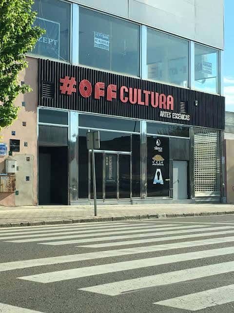 Fachada exterior del centro cultural #OffCultura en Badajoz