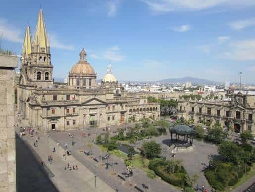 Vista panorámica del Casco Histórico de Guadalajara con la Catedral y la Plaza de los Fueros