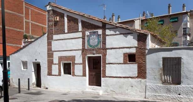 Fachada principal de la Casa-Museo Andrés Torrejón en Móstoles