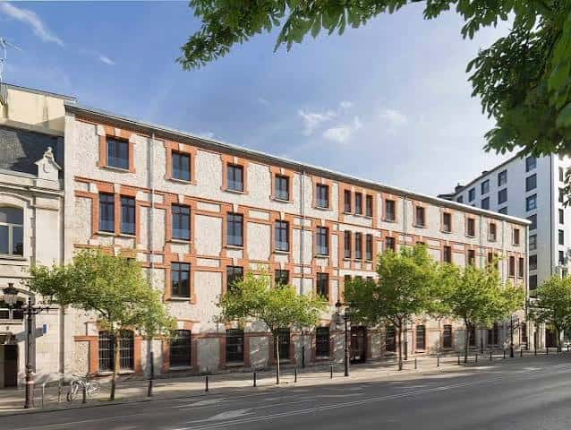 Fachada exterior de la residencia CleceVitam San Pedro Poveda en Burgos