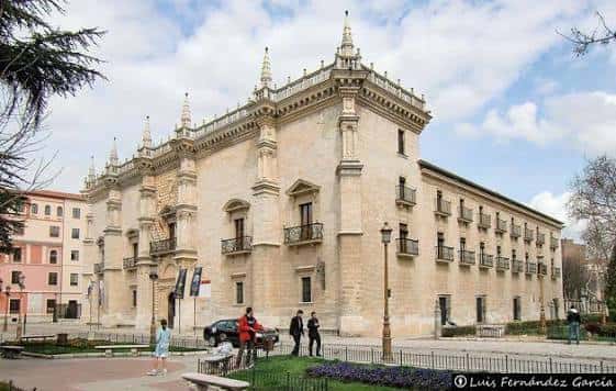 Fachada del Palacio de Pimentel en el Casco Histórico