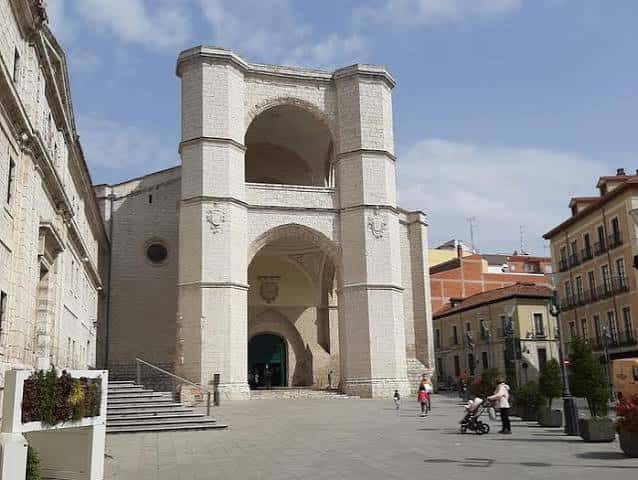 Arco de Santa María, monumento emblemático del centro de Valladolid
