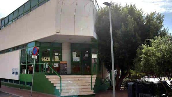 Fachada exterior del Centro Social José Llorca Linares en Benidorm