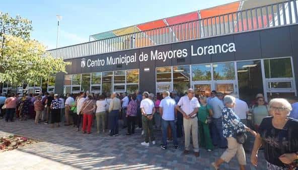Exterior del Centro Municipal de Mayores Loranca
