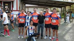 Equipo de atletismo del club Loiolatarra en una competición