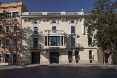 Fachada principal del Alberg de pelegrins Cal Maco en Igualada