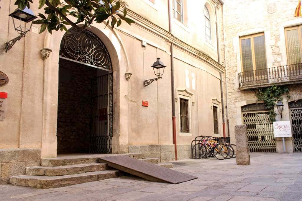 Conversa Estius d'ahir i d'avui. El lleure infantil explicat en imatges
