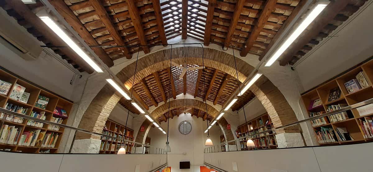 Càpsulas de inglés en la biblioteca Can Sumarro