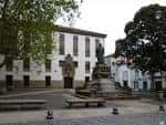 File:Santiago-Plaza de mazarelos (15522592580).jpg - Wikimedia Commons