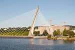 Puente de los Tirantes con el Auditorio de Pontevedra al fondo