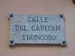 Placa de piedra de la calle Capitán Troncoso en A Coruña