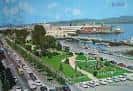 Vista aérea de la avenida, los jardines y el puerto de Vigo