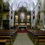 Interior de la Basílica con la nave y el altar al fondo