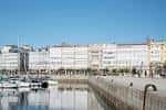 Fachada de las galerías de la Marina vista desde el agua