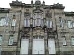 File:IES Valle-Inclán Pontevedra capital - Portada fachada ...