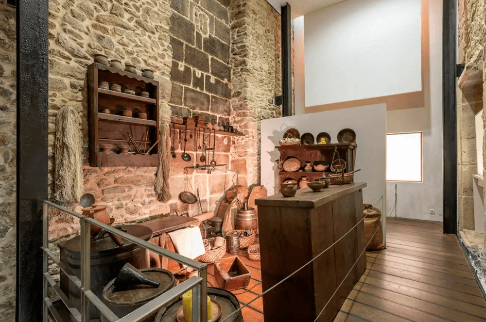 Exposición 'Onde o corazón te leve' de Susana Meitín