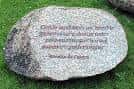 Detalle de una de las piedras grabadas en el Xardín das Pedras que Falan