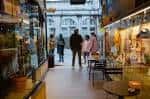 Interior de La Contenedora, mostrando un espacio versátil para eventos