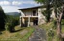 Antigua casa de piedra 'Solaina' en un entorno rural de Folgoso de Caurel, Lugo