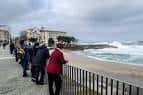 Vista de la Explanada de las Esclavas con el paseo marítimo y el mar