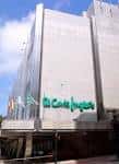 Vista exterior diurna del edificio de El Corte Inglés en Vigo
