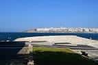 Panorámica de la Explanada de las Esclavas junto al mar y la ciudad