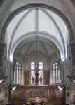 Interior de la Iglesia de Santa Lucía con altar y bóvedas