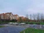 File:Zona deportiva del parque fluvial, Viesques.jpg - Wikimedia ...