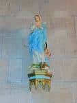 Estatua de la Inmaculada Concepción en el interior de la Iglesia de Santiago de As Caldas