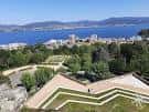 Terrazas ajardinadas del Monte O Castro con vistas panorámicas de Vigo